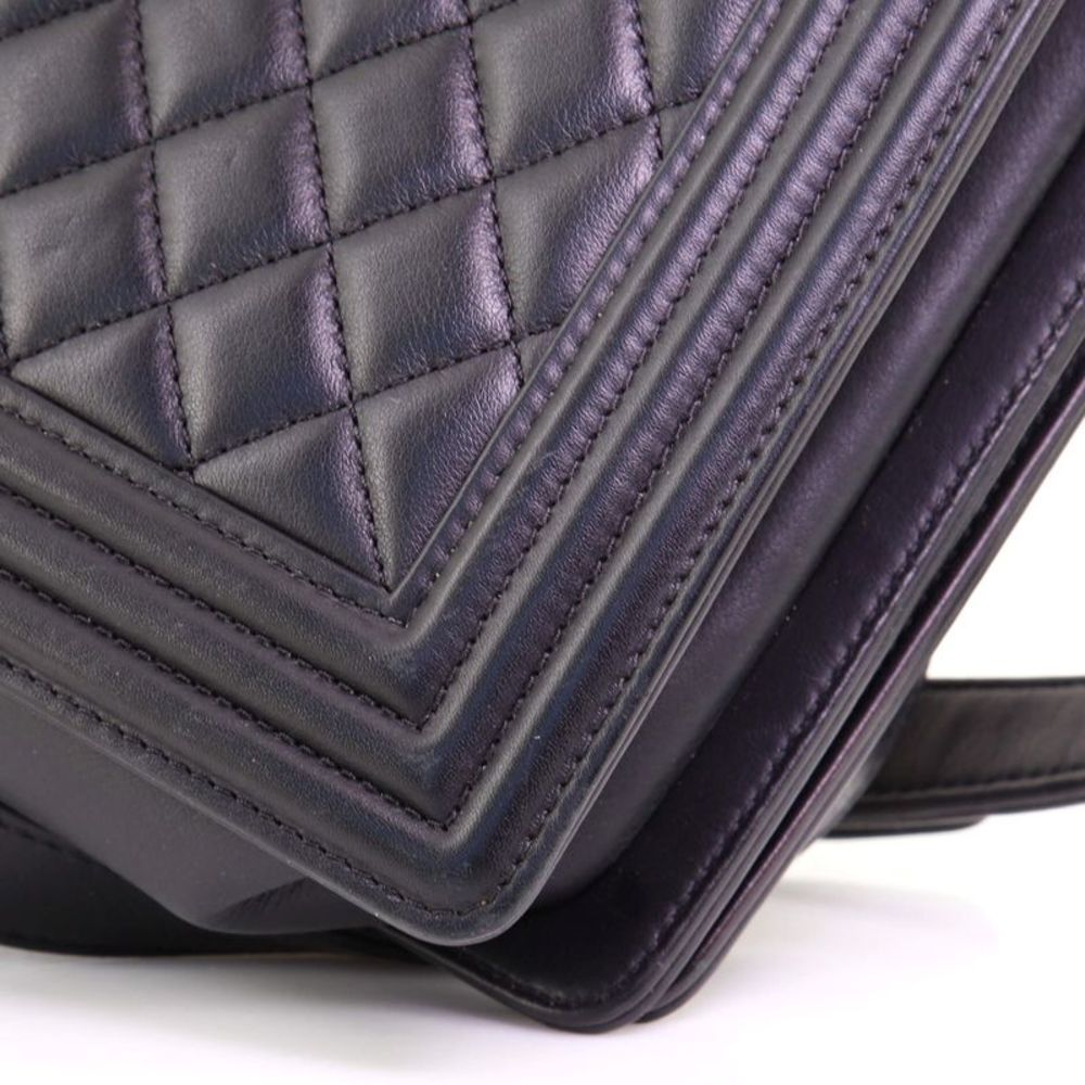 Chanel Boy Flap Bag Quilted Calfskin New Medium Black - Picture 7 of 9